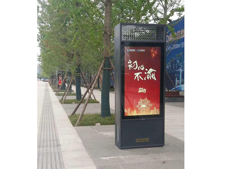 為什么越來越多商家使用戶外高亮屏？有什么優(yōu)勢(shì)特點(diǎn)？